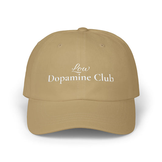 Low Dopamine Club Dad Hat – Minimalistisch bestickte Baseball Cap | Cove & Calm