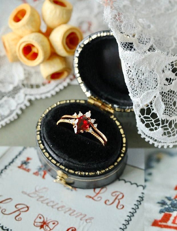 Ring-Set Roselle Tiara