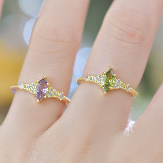 Violette Marquise-Muse-Ring