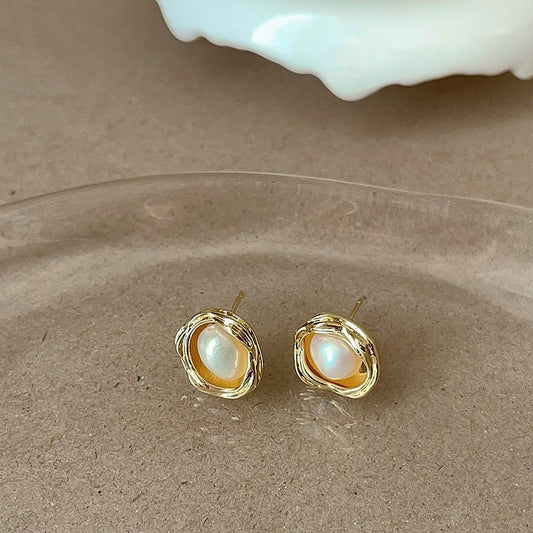 Dorothy Pearl Ohrstecker in Gold