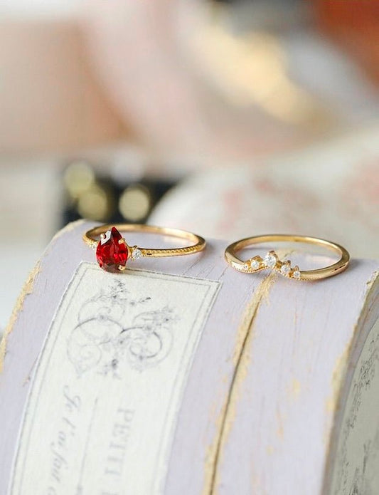 Ring-Set Roselle Tiara