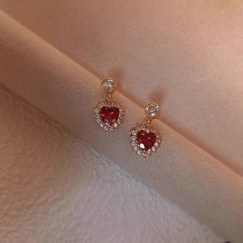 Rouge Herz-Ohrringe in Roségold